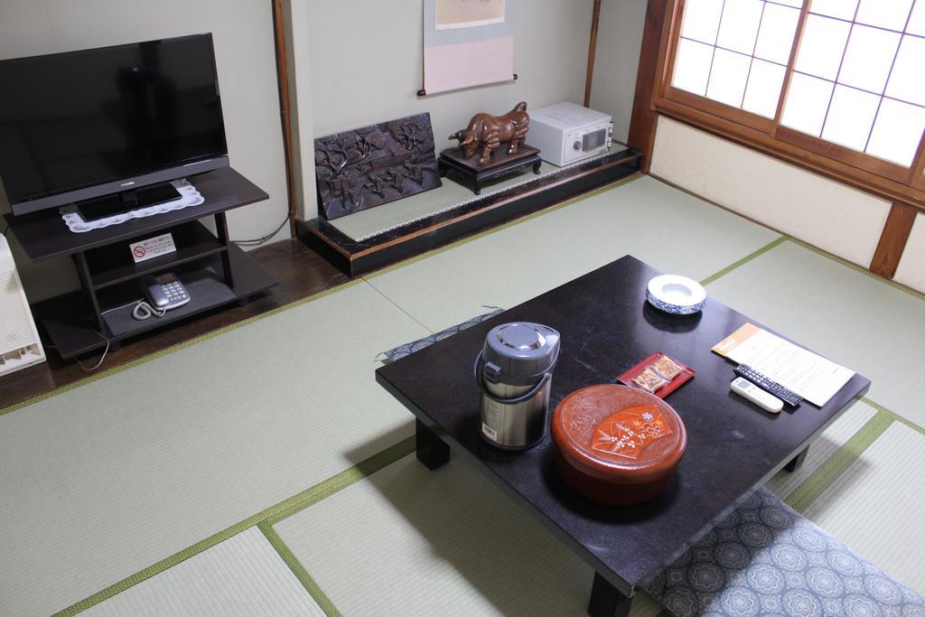 Kinokuniya Ryokan Fujisawa Rom bilde
