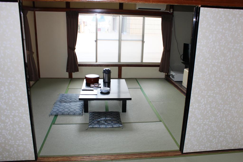 Kinokuniya Ryokan Fujisawa Rom bilde