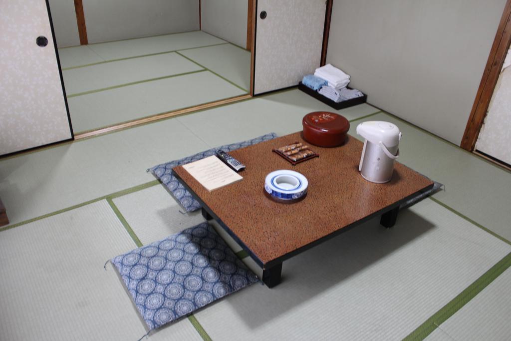 Kinokuniya Ryokan Fujisawa Rom bilde